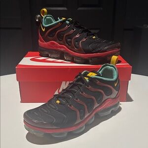 Nike Air VaporMax Plus “Full Spec Stained Glass” Men’s Size 11.5